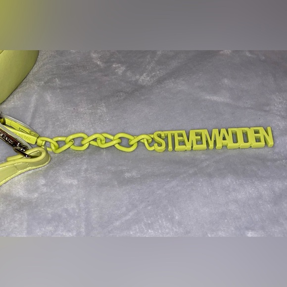 Steve Madden NWT Bleony Lemon Lime Green Handbag Crossbody Quilted Handle - Picture 11 of 16